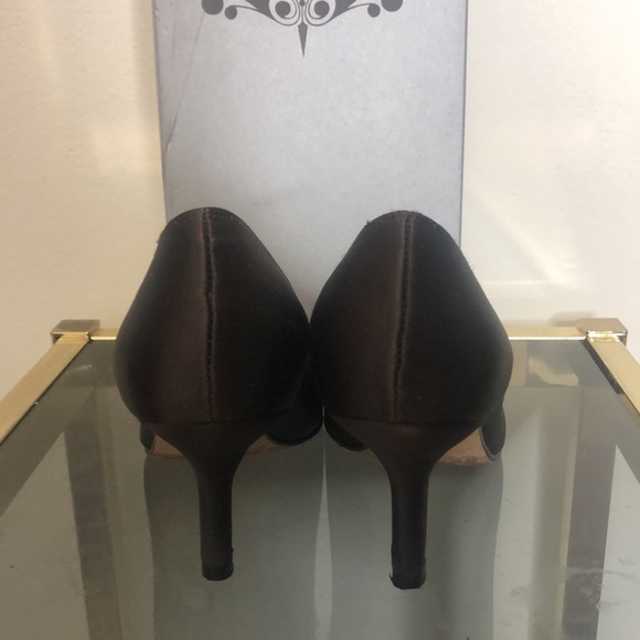 Vaneli  womens brown bow kitten heel satin pump size 7.5 with box - Picture 5 of 10